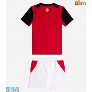 Billiga AC Milan Hemmatröja Barn 2026-27 Kortärmad (+ Korta byxor)